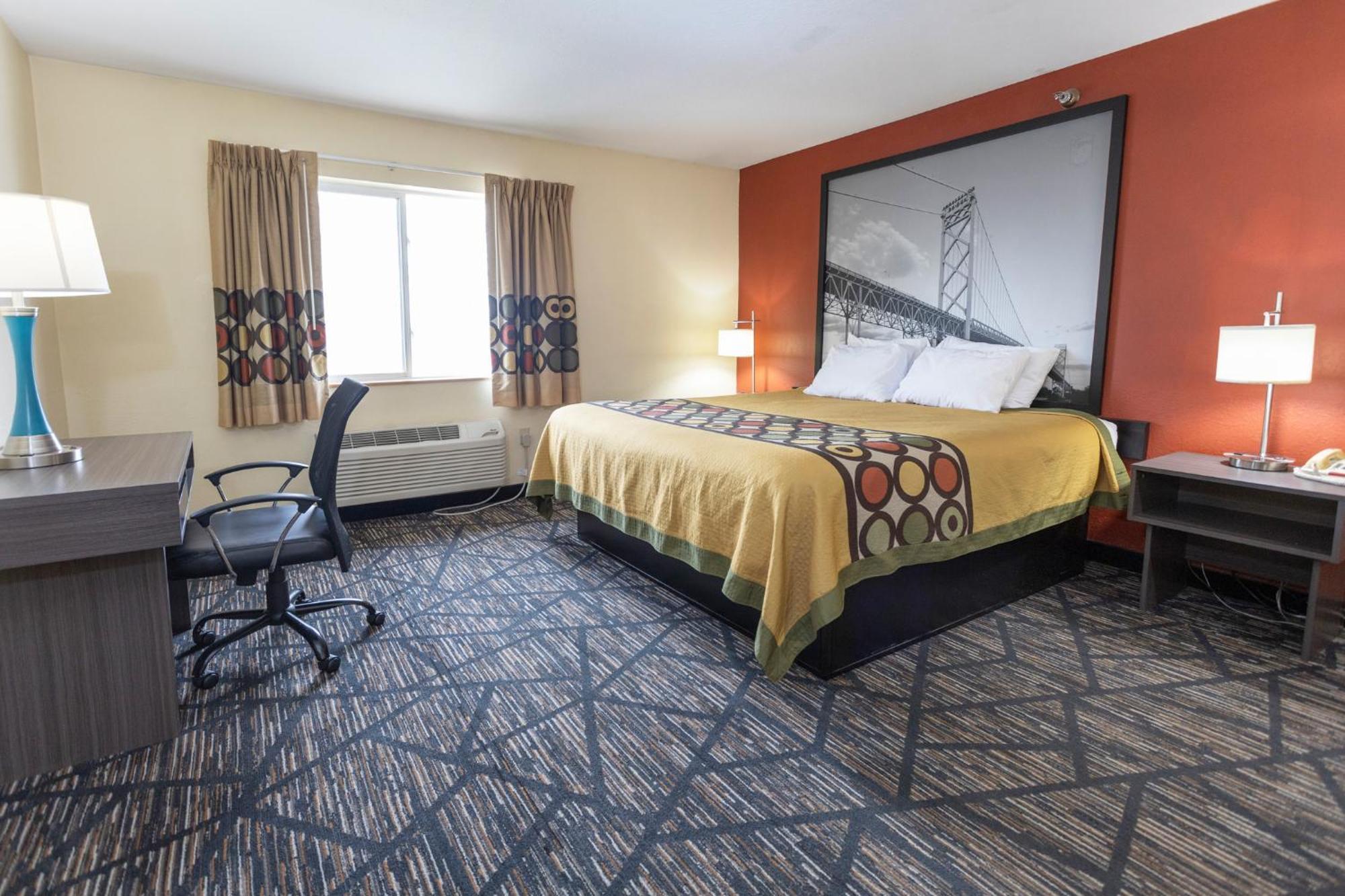 Super 8 By Wyndham Big Rapids Motel Exterior photo